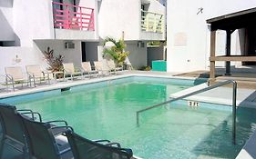 Coco Plum Resort